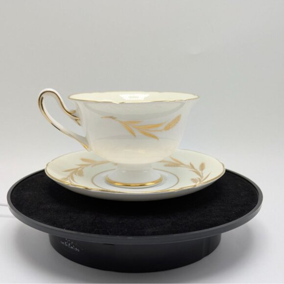 Shelley Golden Harvest 13685 Bone China Gainsborough Shape Tea Cup Saucer Set - Picture 3 of 16